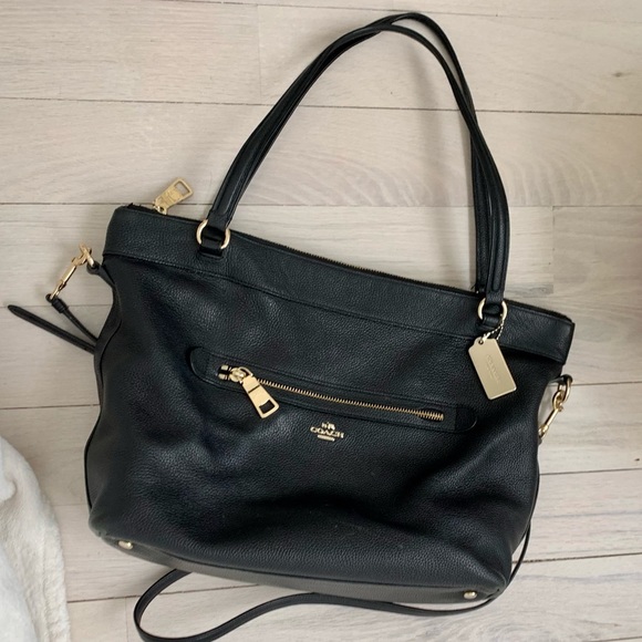 Coach Black Leather Shoulder bag with AdjustableStraps - Picture 15 of 17